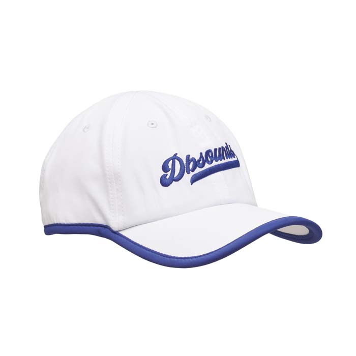 Casquette non structurée en polyester quadrillé. Finitions de couleur contrastée et maille perforée pour une meilleure circulation de l'air.