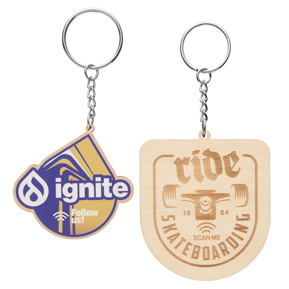 Porte-clés NFC en contreplaqué de tilleul, personnalisé avec votre logo.