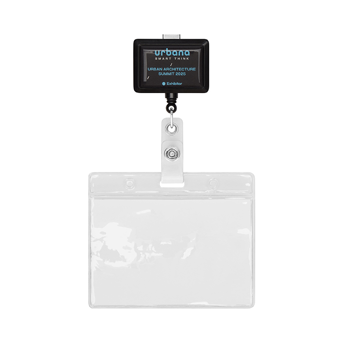 Enrouleur de badge rétractable en forme de rectangle avec logo.