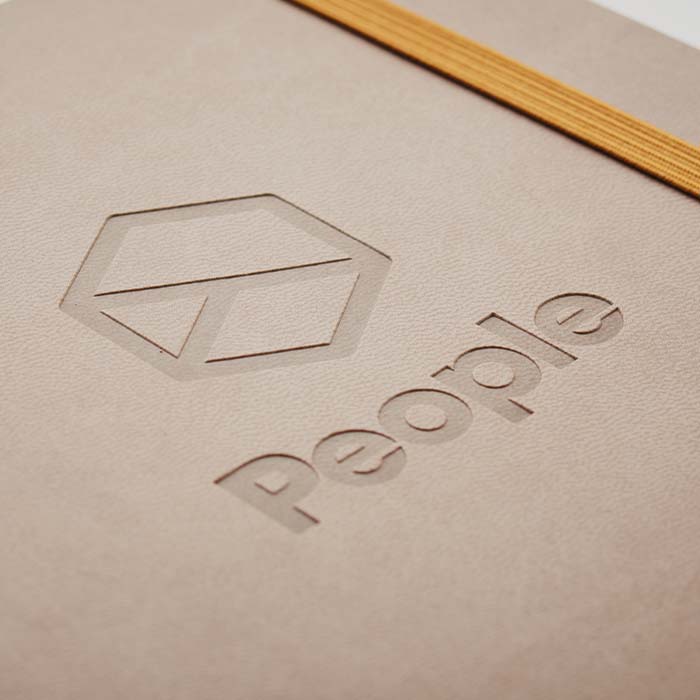 Cahier A5 à couverture souple en cuir PU avec avec feuilles personnalisées. publicitaire personnalisé - vue 2