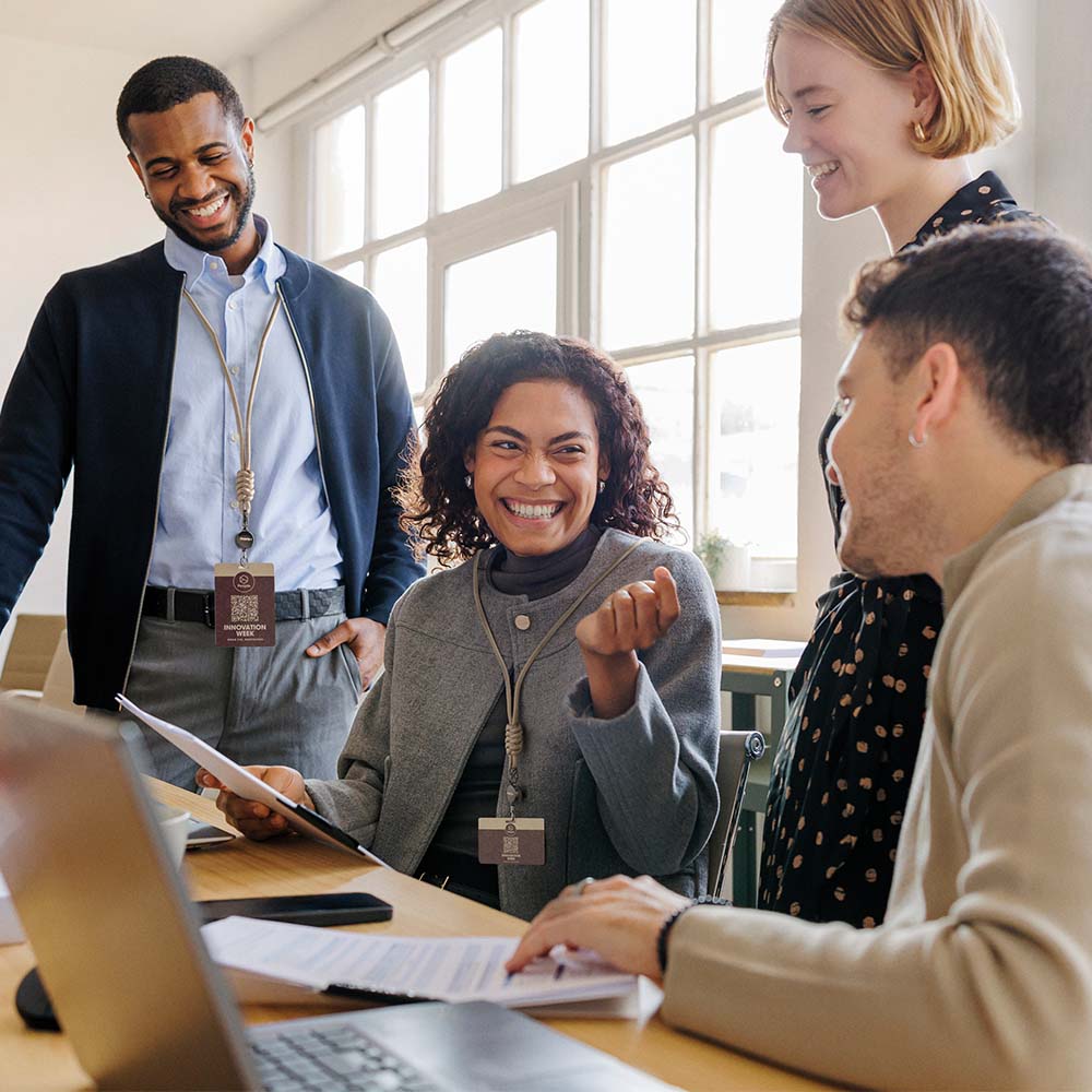 MLID07 Badges d'identification en papier laminé imprimé durable (100x70mm) publicitaire personnalisé - vue 3