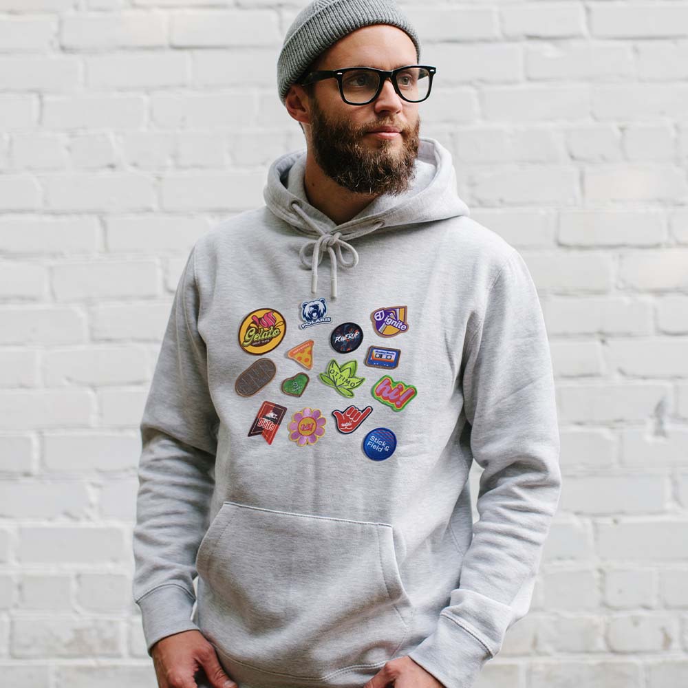 MPAT04 Écusson en polyester de forme personnalisée, avec bordure Merrow et logo impr... publicitaire personnalisé - vue 3