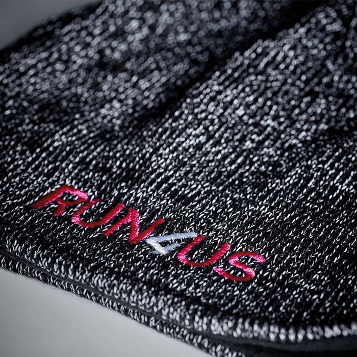 Bonnet en acrylique double épaisseur avec fils réfléchissants. publicitaire personnalisé - vue 4