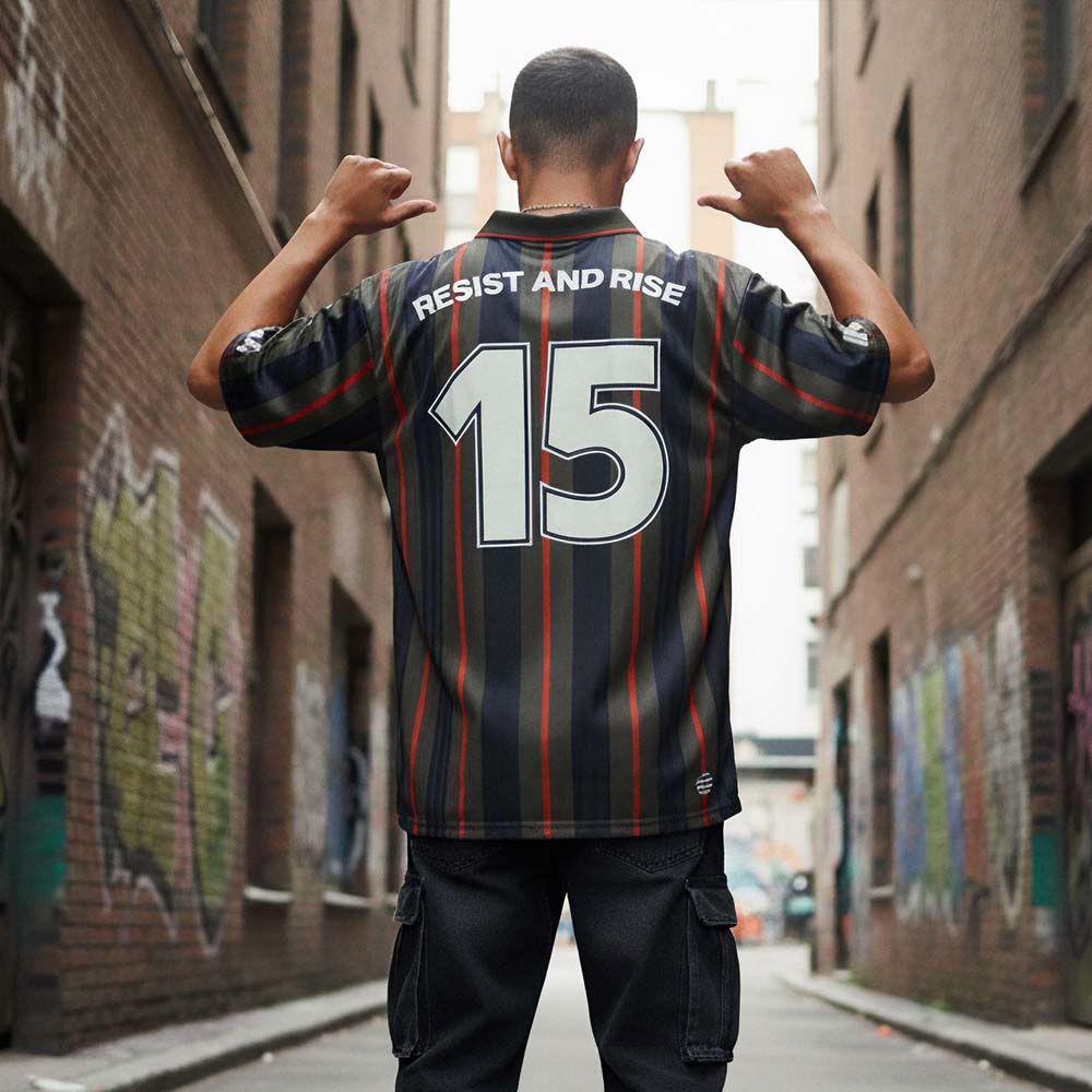 Maillot rétro premier modèle avec col superposé – 165 g/m² – unisexe publicitaire personnalisé - vue 4