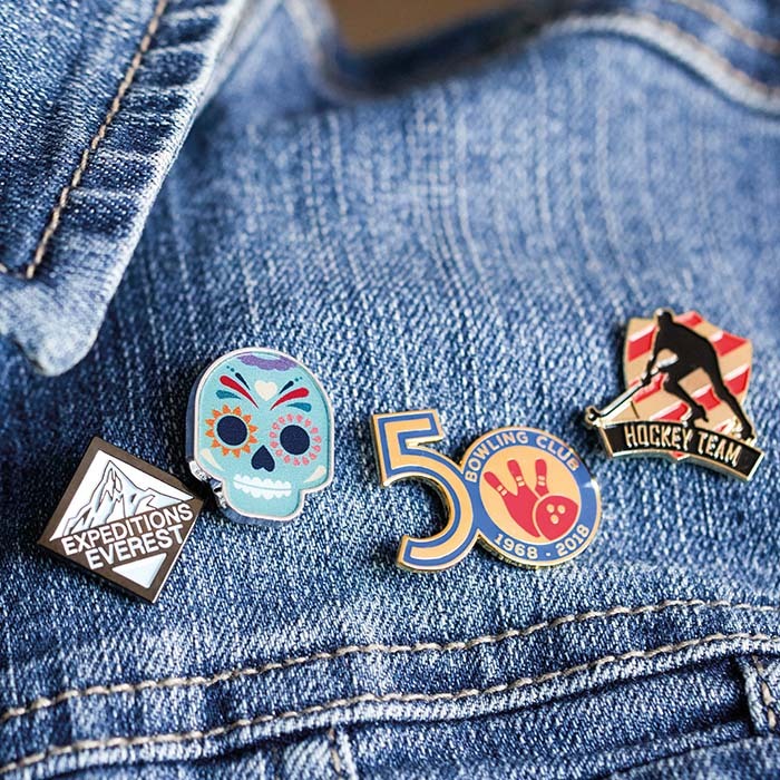 MPIN02 Pin's en fer avec un motif eninmitation émail dur jusqu'à 3 couleurs. publicitaire personnalisé - vue 5